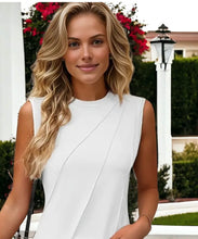 Loose Round Neck Sleeveless
T-Shirt