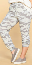 Camo Off White Jogger