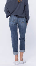 Hi-Rise Bleach Splash Boyfriend Capris